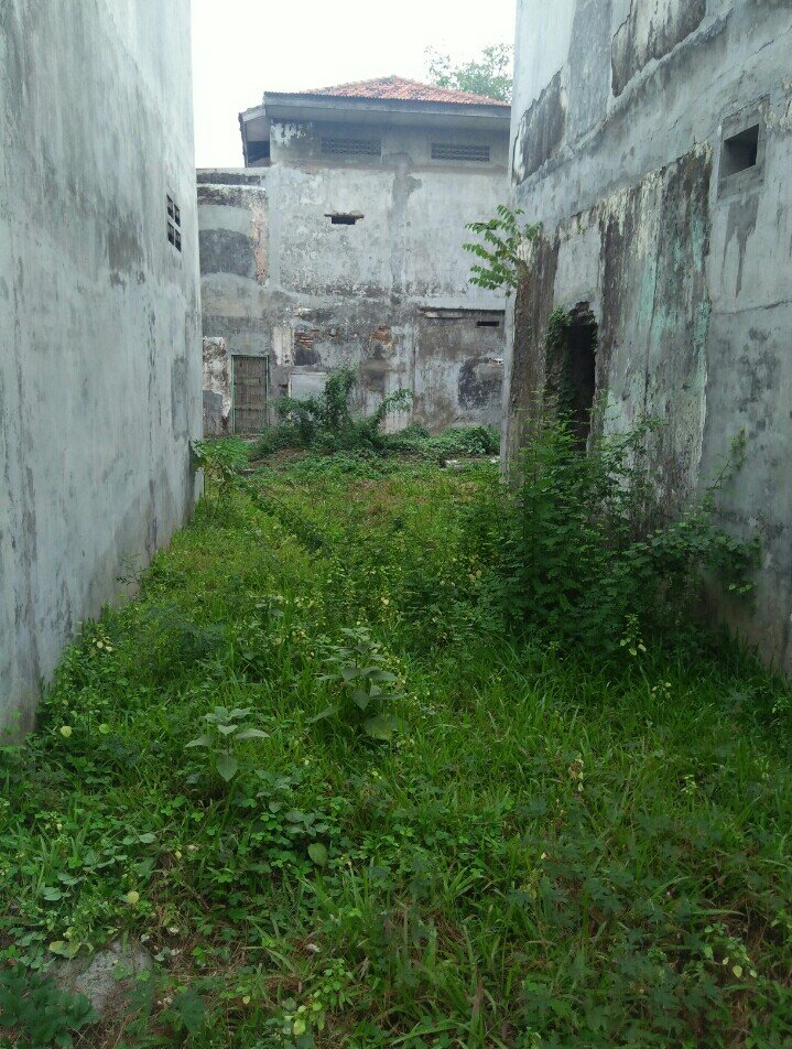 DIJUAL MURAH RUMAH POJOK 2Lt DI TEPI JALAN RAYA SUKARNO HATTA PASURUAN KOTA, JATIM - 29