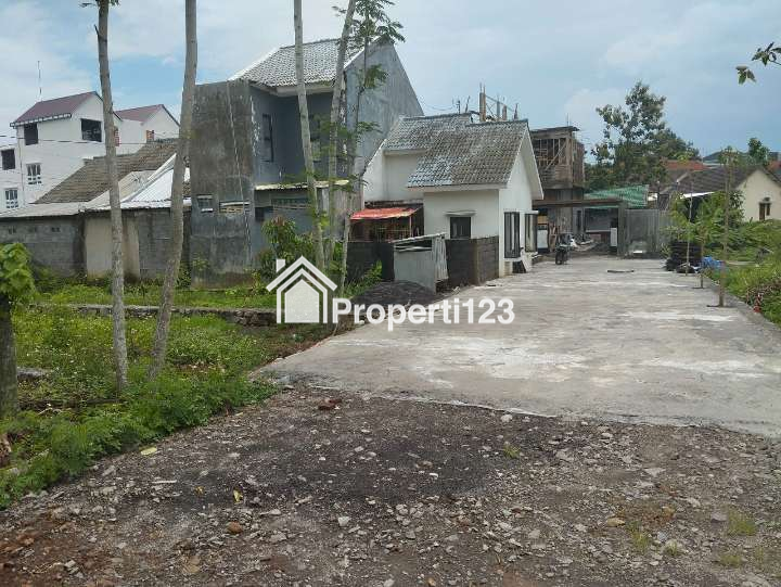 Kost Murah di Bulusan Tembalang 2 Lantai Area Top Listing Berada di Investasi yang Tinggi - 11