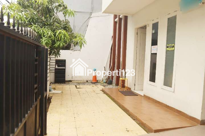 Rumah Kompleks Gladiol Panakkukang Makassar - 3