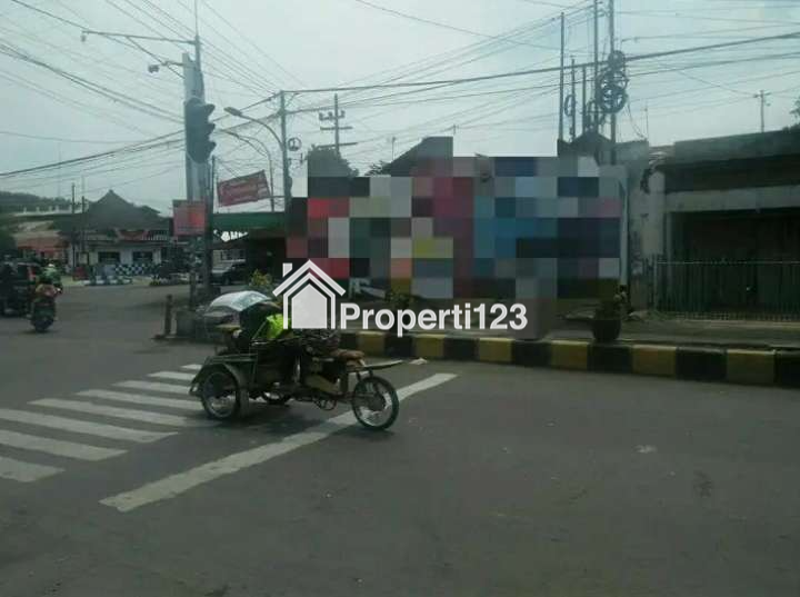 DIJUAL MURAH RUMAH TUA DI TEPI JALAN RAYA KH.AKHMAD DAHLAN ( KEBONAGUNG ) PASURUAN KOTA, JATIM - 7