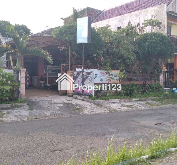 Dijual Rumah Luas Tanah 417 m2 Daerah Dinoyo Lokasi Sangat strategis - 2