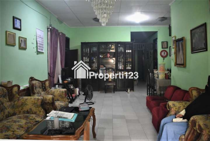 Rumah Murah Zona Komersial Jalan Raya Penggilingan Jakarta Timur - 3