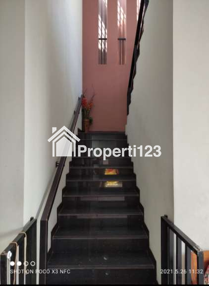 Perumahan Babatan Pantai 2 lantai Minimalis Modern Siap Huni - 14