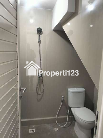 free Biaya2 - Rumah Minimalis Modern Baru Gress Lokasi Wiguna Rungkut Surabaya - 10