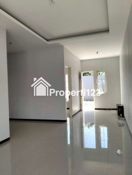 free Biaya2 - Rumah Minimalis Modern Baru Gress Lokasi Wiguna Rungkut Surabaya - 3