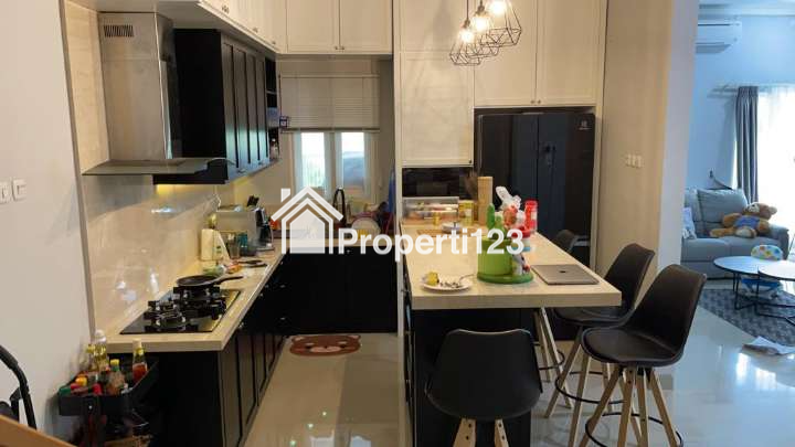 Rumah 3 Lantai Furnished Sulfat Kota Malang - 12