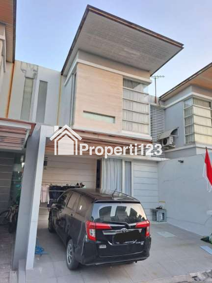 Rumah Baru Renov Semi Furnished Siap Huni di Royal Park Gunung Anyar Rungkut Surabaya - 3