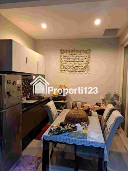 Rumah Baru Renov Semi Furnished Siap Huni di Royal Park Gunung Anyar Rungkut Surabaya - 2