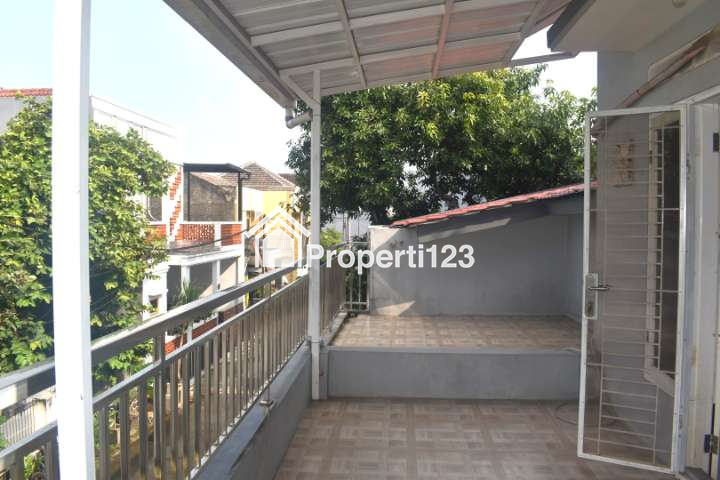 Rumah Hoek Komplek AL Jatimakmur Permai Pondok Gede Bekasi - 18