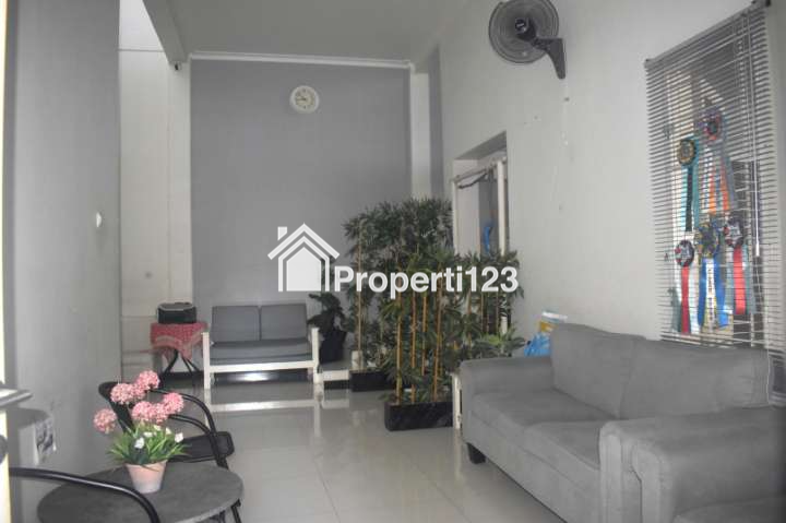 Rumah Hoek Komplek AL Jatimakmur Permai Pondok Gede Bekasi - 3