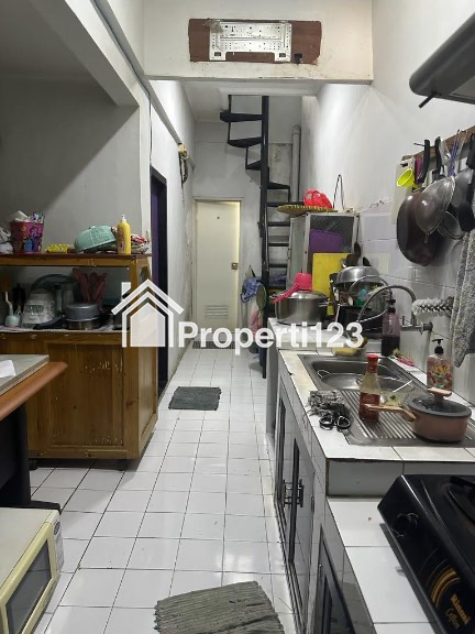 Rumah siap huni dekat MRT Blok A - 14