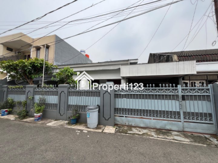 Rumah siap huni dekat MRT Blok A - 1