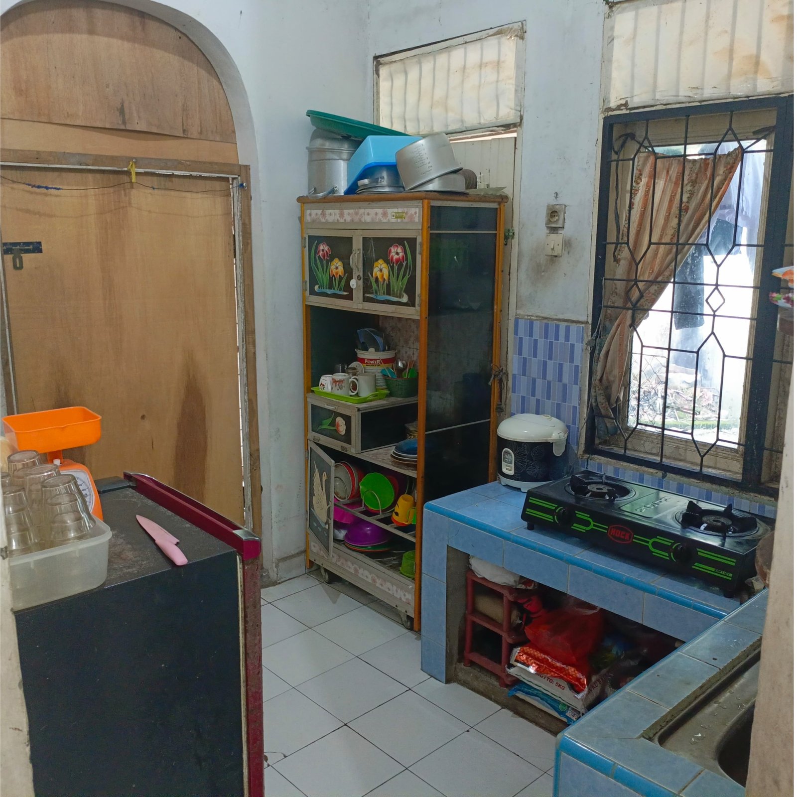RUMAH 2 LANTAI 4 KT 2KM - 17