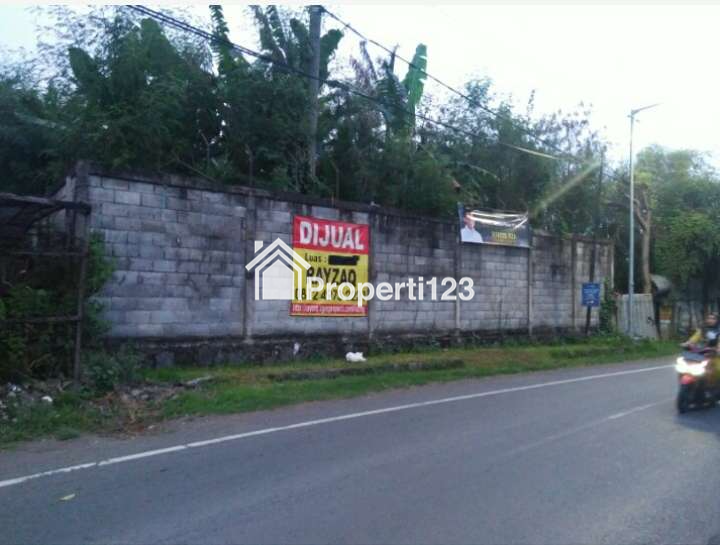 DIJUAL MURAH TANAH LEBAR DI TEPI JALAN DEKAT BANK BCA PUSAT PASURUAN KOTA, JATIM - 1
