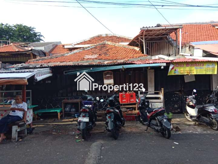 Rumah 2 Lantai Jakarta Pusat - 3