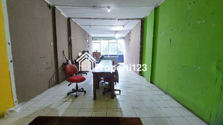 Dijual Cepat Ruko 4 Lantai , Lokasi Super Strategis di Rawamangun , Jakarta Timur - 2