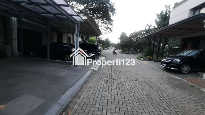 Dijual Rumah 2 Lantai Siap Huni Bagus di Premier Riviera, Jakarta Timur - 2