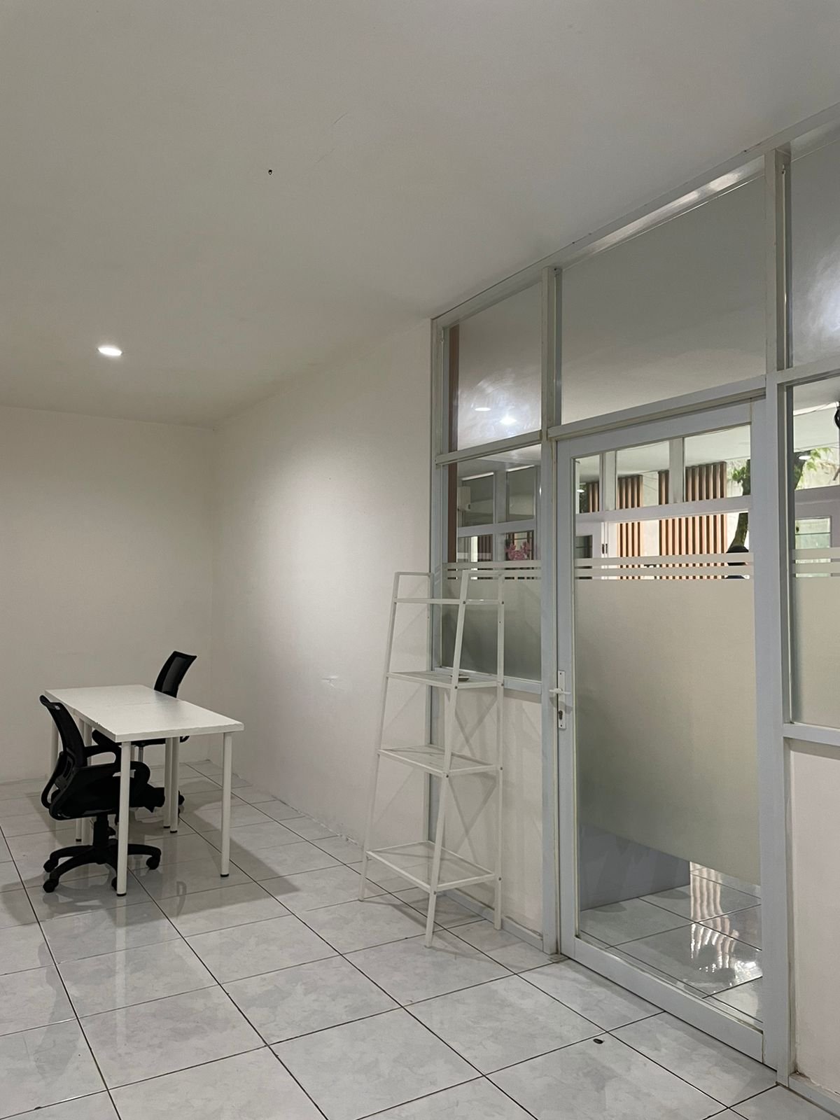 Sewa Ruang Kantor Murah / Office Space/ Private Office Sunda Bandung - 9