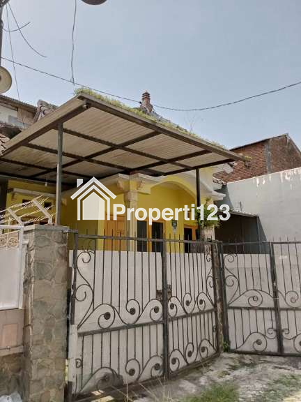 Jual rumah lokasi strategis - 1