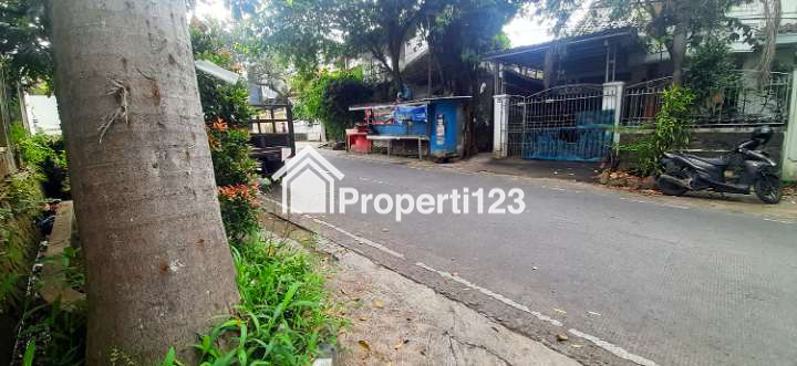 RUMAH MODERN CLASSIC DENGAN KOLAM RENANG DI SUKAHAJI PASTEUR BANDUNG - 19