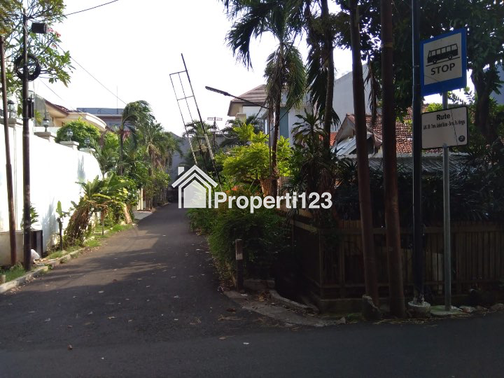 Rumah Tua Hook Pinggir Jalan, 200 Meter Ke Terogong Raya - 6