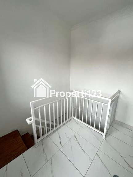 Rumah 2 Lantai Siap Huni Mutiara Gading City Bekasi - 10