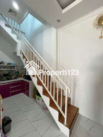 Rumah 2 Lantai Siap Huni Mutiara Gading City Bekasi - 6