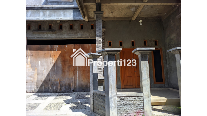 [Nego Sampe Jadi] Rumah BARU 2 Lantai 145/260m2 4KT/4KM SHM Bebas Banjir | Garasi dan Ruang Keluarga Luas | Material bermerk, siap jangka panjang | Keamanan 24 Jam | di PKP, Ciracas, Jakarta Timur | - 2