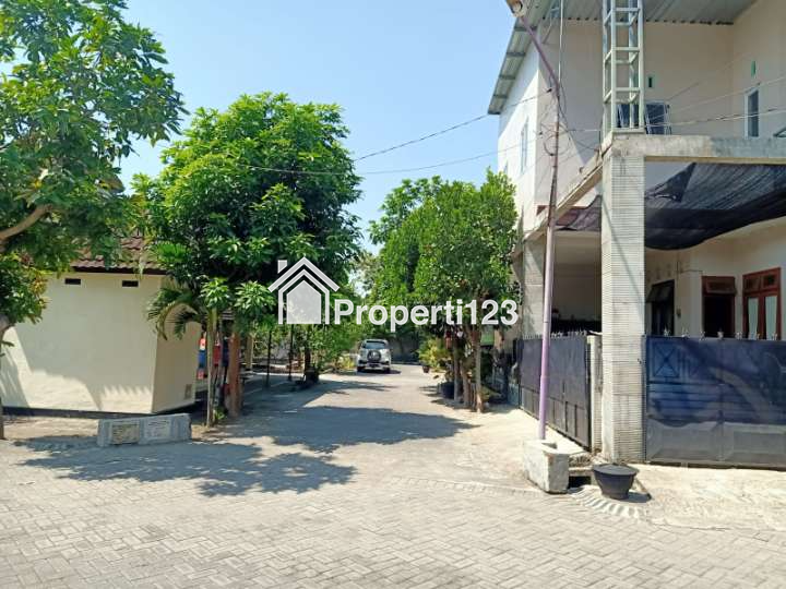 Rumah 3 Lantai Rejomulyo di Kota Kediri, Kediri, Jawa Timur - 2