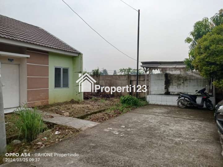 Rumah Posisi Hook pojok Luas Tanah 79m2 Dijual murah - 2