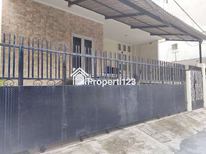 Di jual Rumah Tiga Lantai Siap Huni - 2
