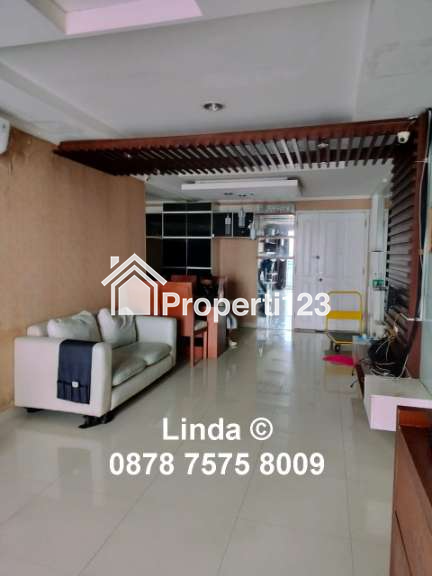 Apartemen Frenchwalk MOI Lantai Sedang - 1