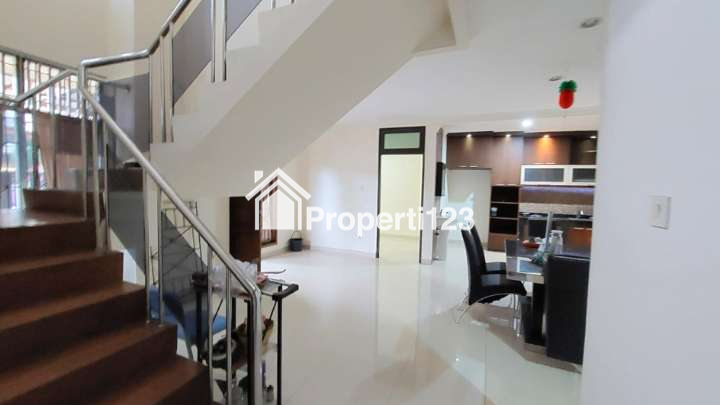 Rumah Hoek Siap Huni Taman Modern Cakung Jakarta Timur - 5