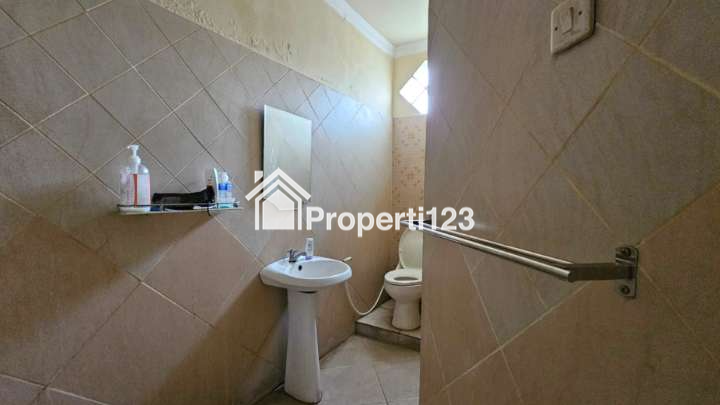 Rumah Mewah Ada Kolam Renang Permata Harapan Baru Bekasi - 20