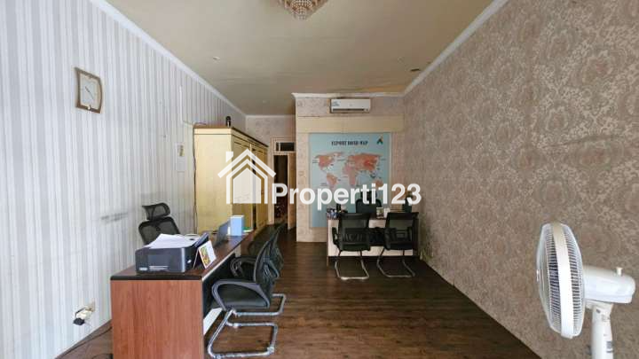 Rumah Mewah Ada Kolam Renang Permata Harapan Baru Bekasi - 17