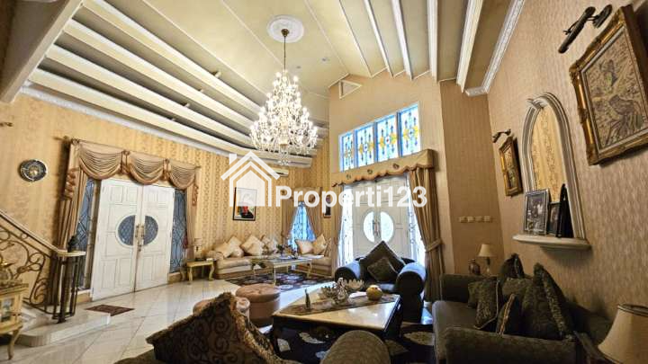 Rumah Mewah Ada Kolam Renang Permata Harapan Baru Bekasi - 8