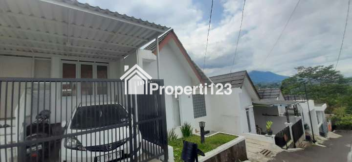 Rumah Dijual derah jatihandap padasuka harga dibawah 500 juta akses mobil 2 lantai 3 kamar - 4