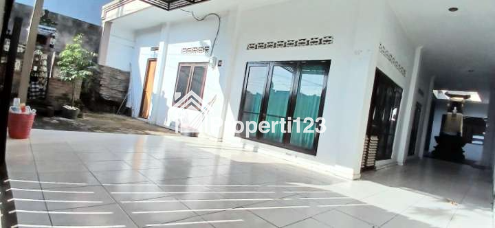 Disewakan Rumah kantor 6 kamar jl Ahmad Yani Denpasar Bali - 4