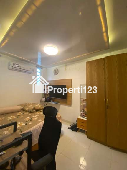 Dijual Rumah dengan lebar 10m, LT/LB : 123/80. Murah! - 2