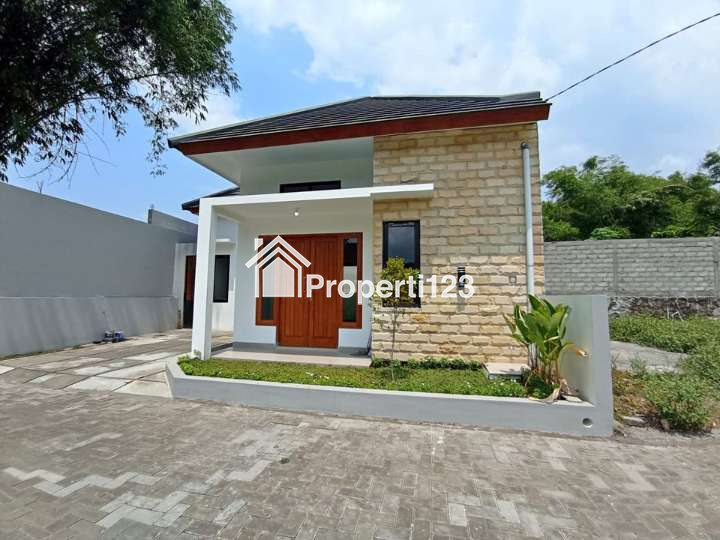 Rumah Modern Minimalis dekat Kampus UNISA Yogyakarta - 2