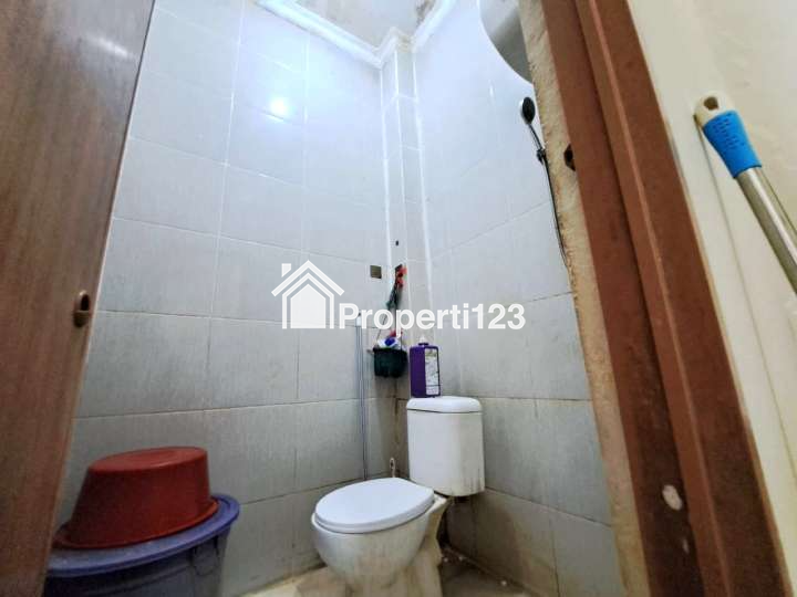 Rumah Rapi dan Siap Huni Kota Harapan Indah Bekasi - 11