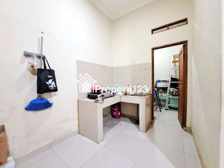 Rumah Rapi dan Siap Huni Kota Harapan Indah Bekasi - 7
