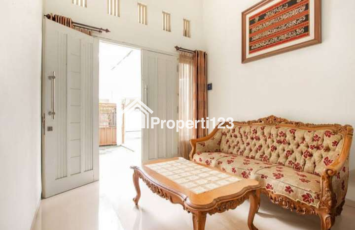 Rumah Mewah Posisi Hook di Araya Taman Golf Malang - 12