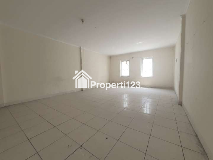 Ruko Hollywood Movieland Jababeka Residence Cikarang Utara - 4