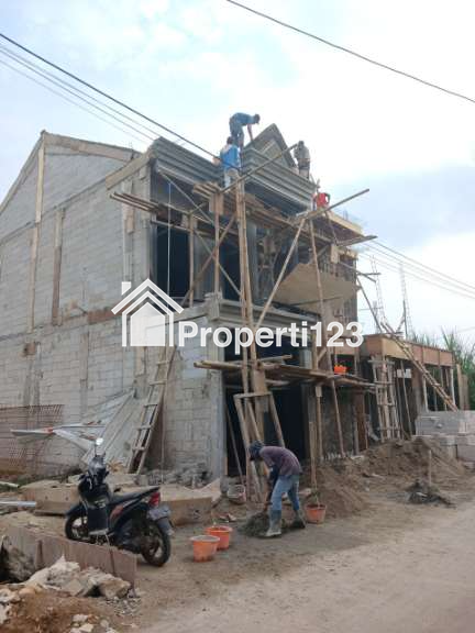 Rumah Dekat Sekolah Al-Azhar GDC Depok Nempel Alun-alun - 2