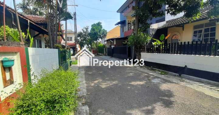 RUMAH DENGAN PAVILIUN SEMI FURNISHED DI ARCAMANIK BANDUNG - 15