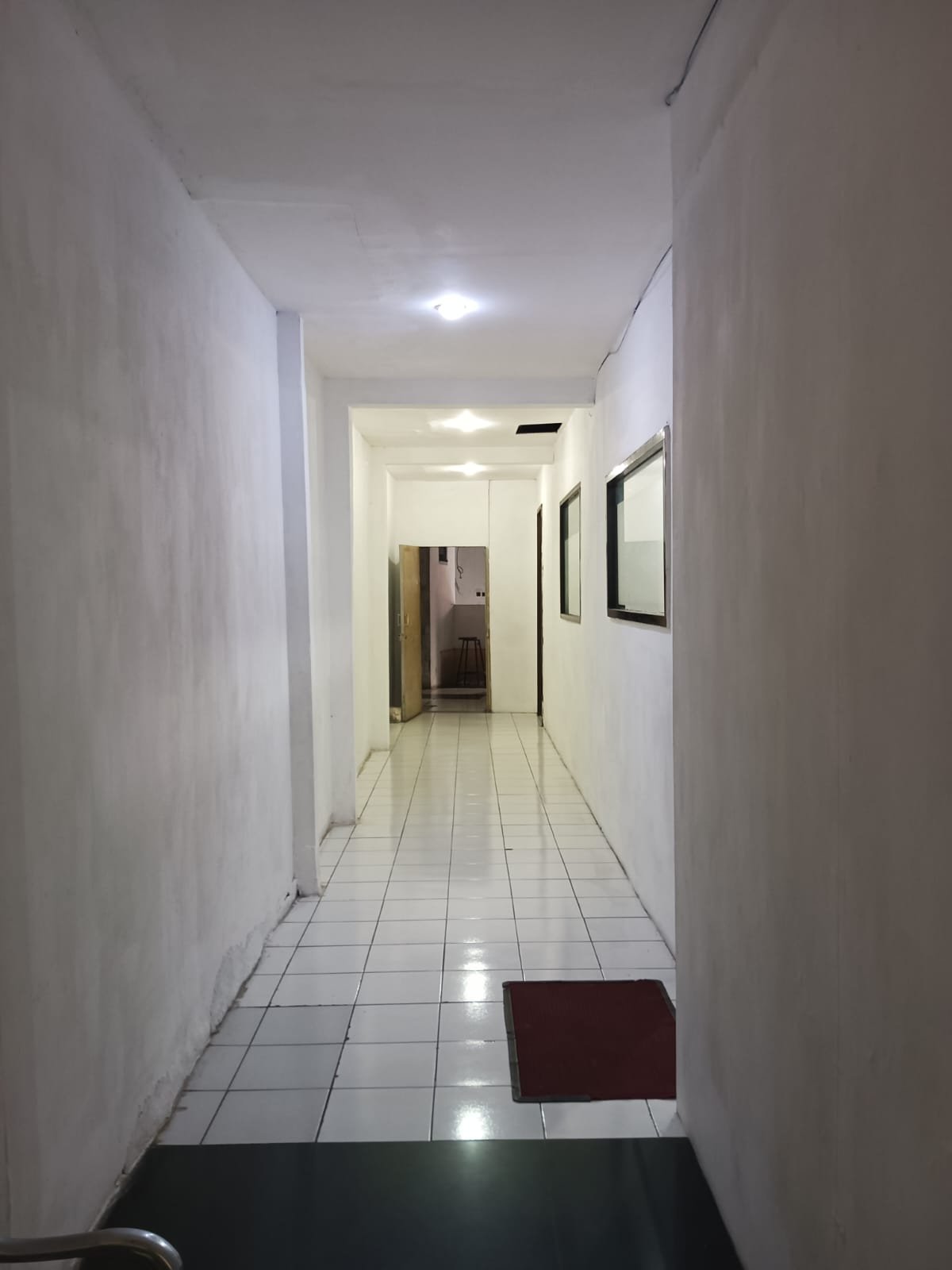Ruang Kantor Minimalis di Menteng Dalam - 7