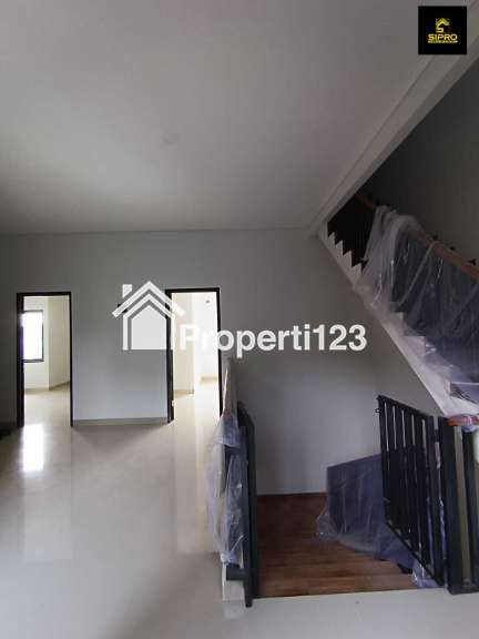 S684.Rumah 3Lantai dalam Perum Dg Tanah Luas dan Lebar strategis Antara BSD dan Bintaro di Bukit Nusa Indah Ciputat - 5