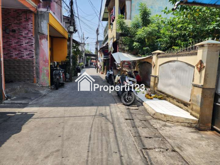 DIJUAL RUMAH LUAS DI KEMAYORAN - 13