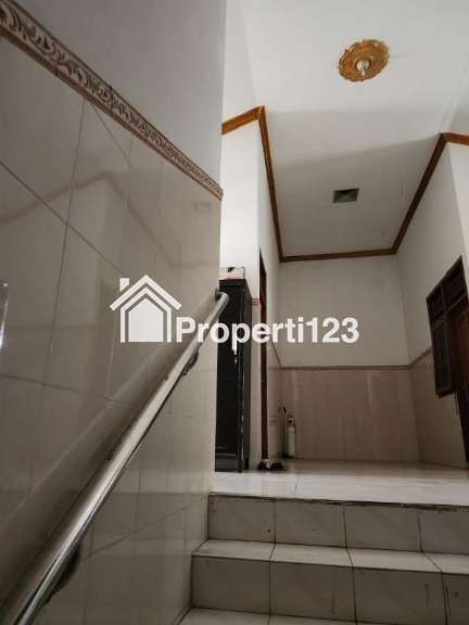 DIJUAL RUMAH LUAS DI KEMAYORAN - 11